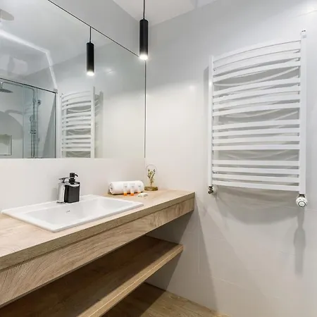 Four Season By Renters Apartment *