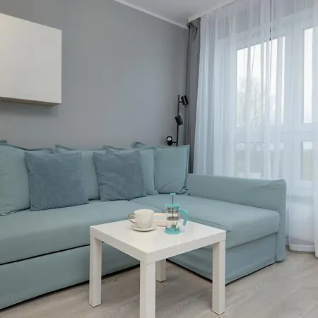 Four Season By Renters Apartment