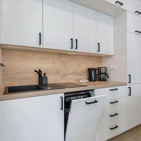 Apartment Four Season By Renters